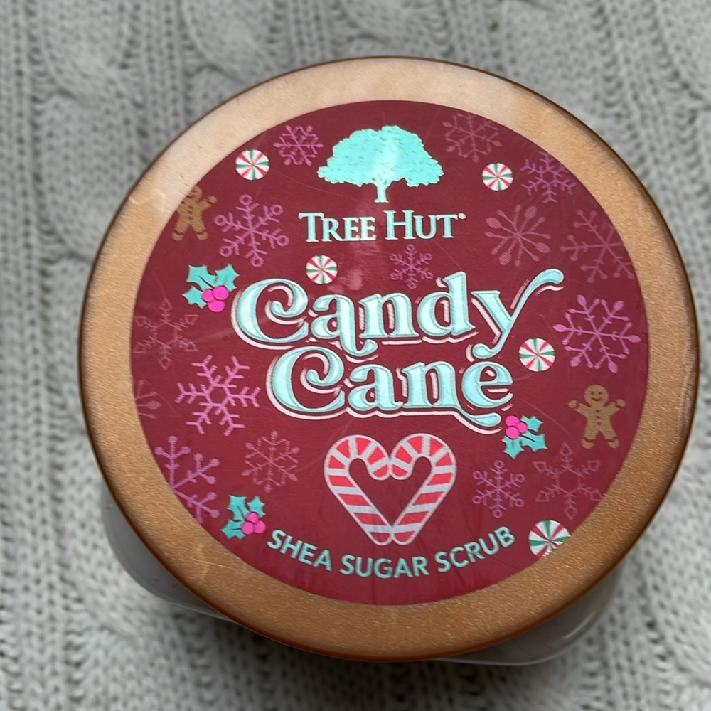 NWOT Tree Hut Candy Cane Shea Sugar Scrub - 18 oz. Limited edition - Picture 2 of 4